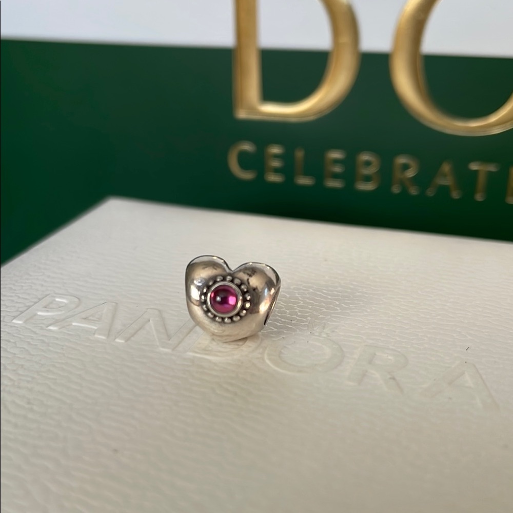 Pandora RARE Raspberry Rhodolite 790573RHL Treasured Heart Charm RETIRED - Picture 2 of 6